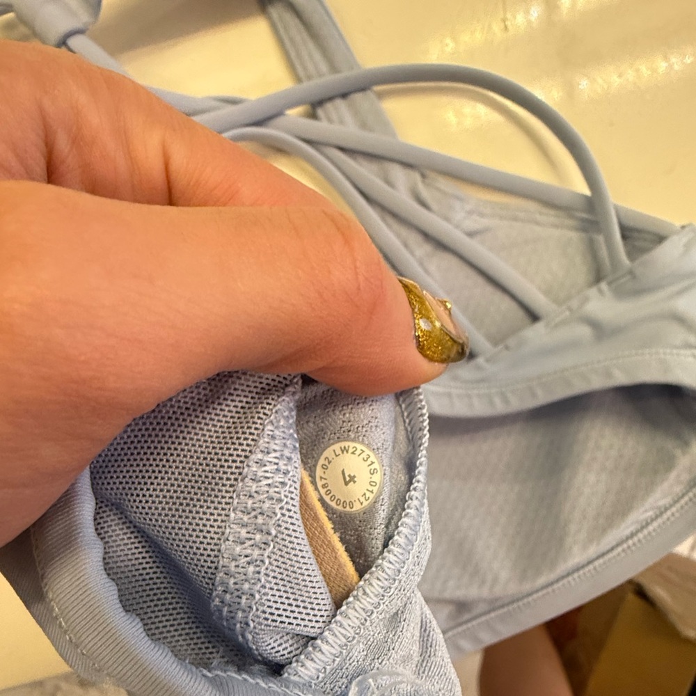 lululemon free to be (wild) sports bra. Chambray blue. size 4. - Picture 5 of 5